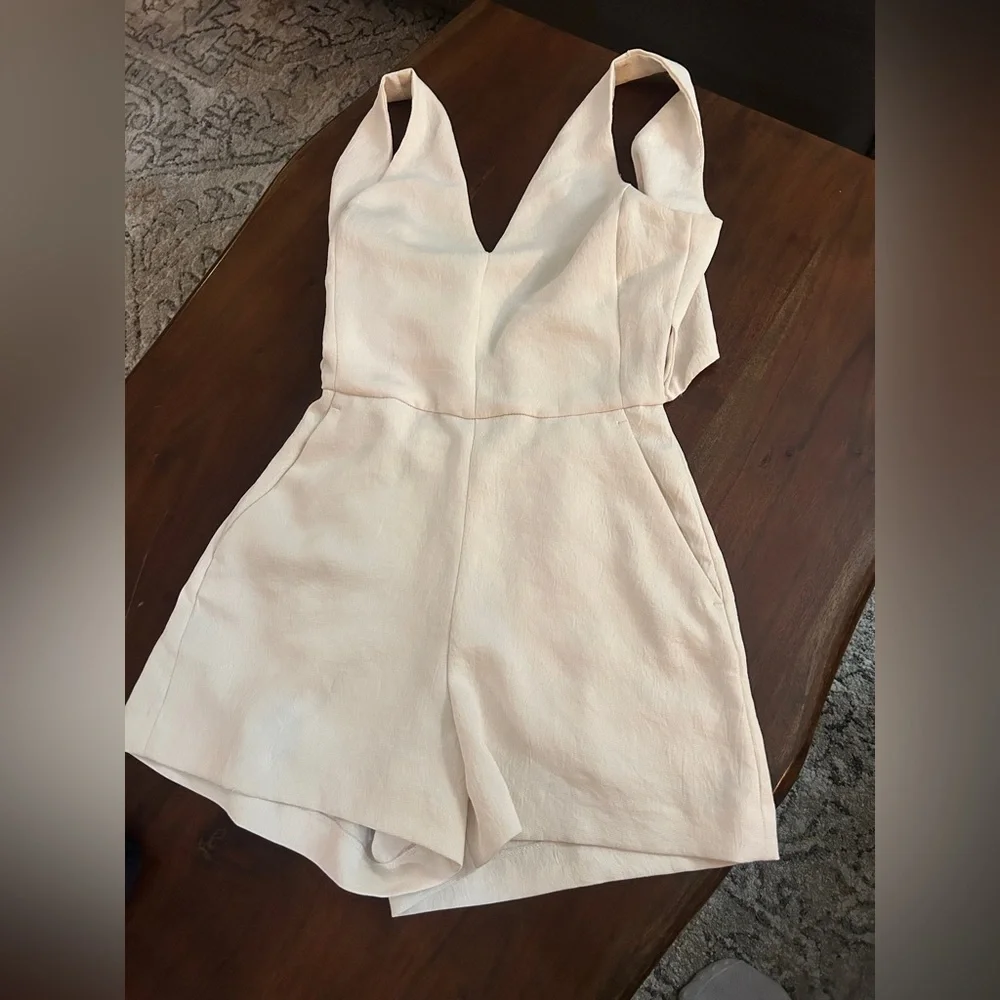 Aritzia Wilfred Écoulement Romper Size 0 • light birch - Picture 4 of 11